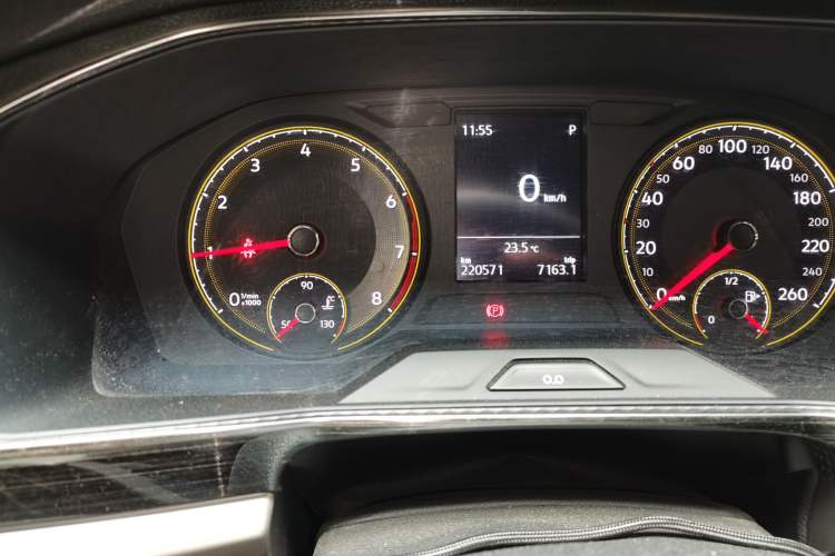 Used Volkswagen Lavida 2021 1.5L Automatic Fashion Edition Odometer Close Up
