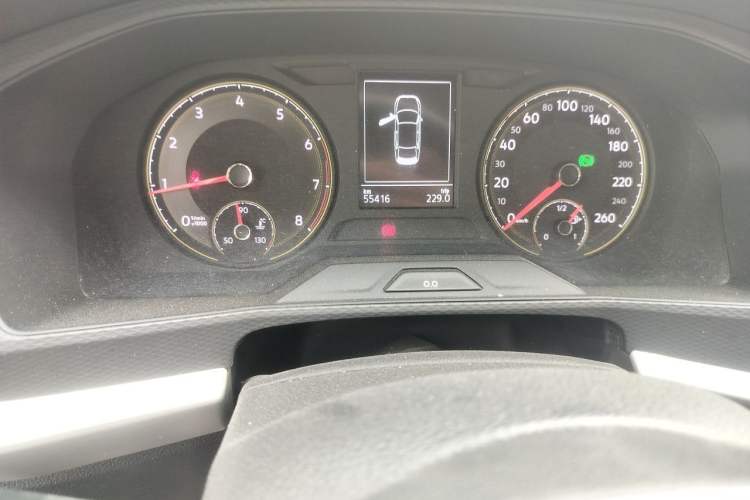 Used Volkswagen Lavida 2021 1.5L Automatic Fashion Edition Odometer Close Up