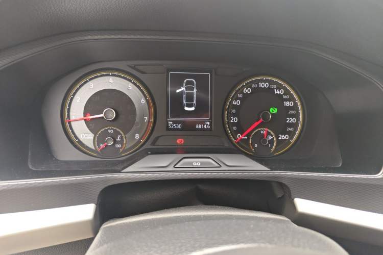 Used Volkswagen Lavida 2021 1.5L Automatic Fashion Edition Odometer Close Up