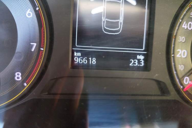 Used Volkswagen Lavida 2021 280TSI DSG Comfort Edition Odometer Close Up