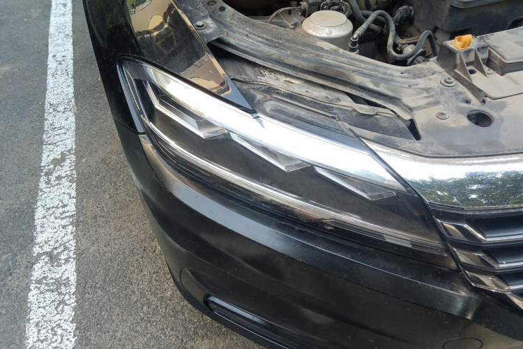 Used Volkswagen Lavida 2021 1.5L Automatic Fashion Edition Right Front Headlight