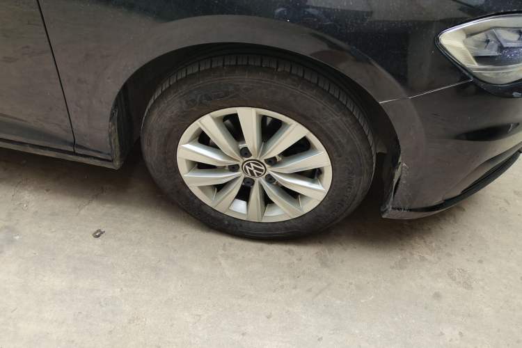 Used Volkswagen Lavida 2021 1.5L Automatic Fashion Edition Right Front Wheel Hub