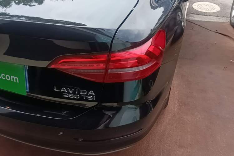 Used Volkswagen Lavida 2021 280TSI DSG Comfort Edition Right Rear Taillight