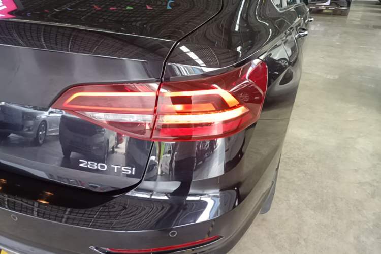 Used Volkswagen Lavida 2021 280TSI DSG Comfort Edition Right Rear Taillight