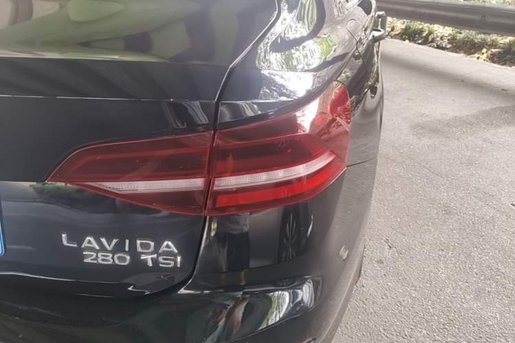 Used Volkswagen Lavida 2021 280TSI DSG Comfort Edition Right Rear Taillight