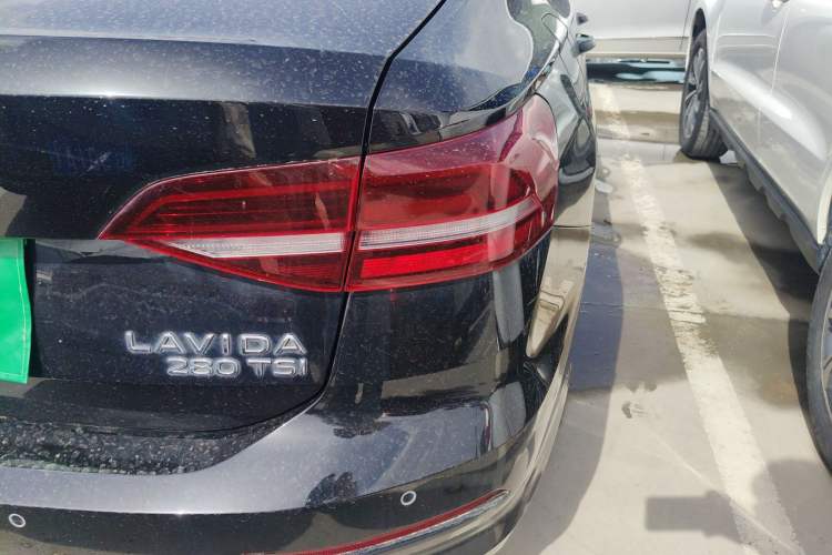 Used Volkswagen Lavida 2021 280TSI DSG Comfort Edition Right Rear Taillight