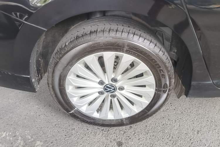 Used Volkswagen Lavida 2021 280TSI DSG Comfort Edition Right Rear Wheel Hub