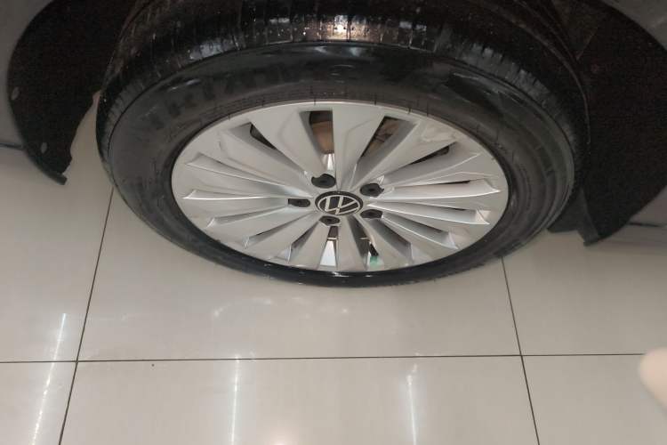 Used Volkswagen Lavida 2021 280TSI DSG Comfort Edition Right Rear Wheel Hub