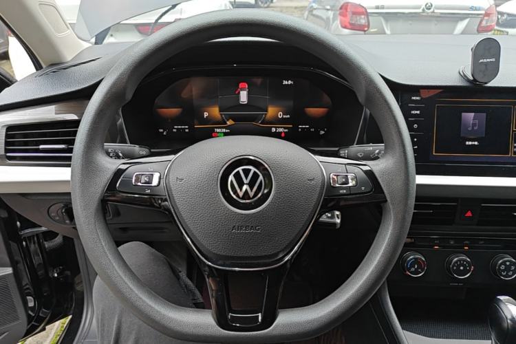 Used Volkswagen Lavida 2021 1.5L Automatic Comfort Edition Steering Wheel