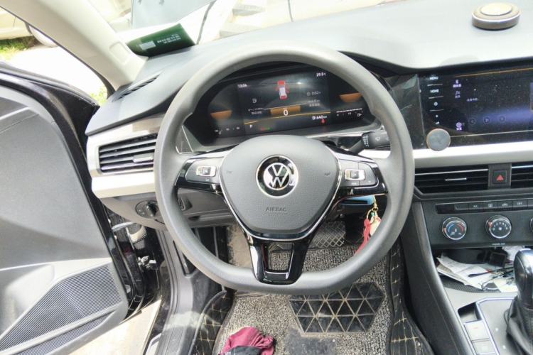 Used Volkswagen Lavida 2021 1.5L Automatic Comfort Edition Steering Wheel