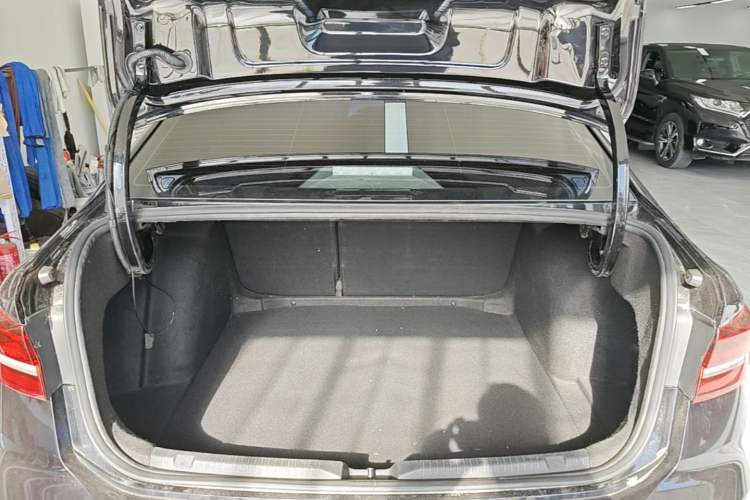 Used Volkswagen Lavida 2021 1.5L Automatic Comfort Edition Trunk