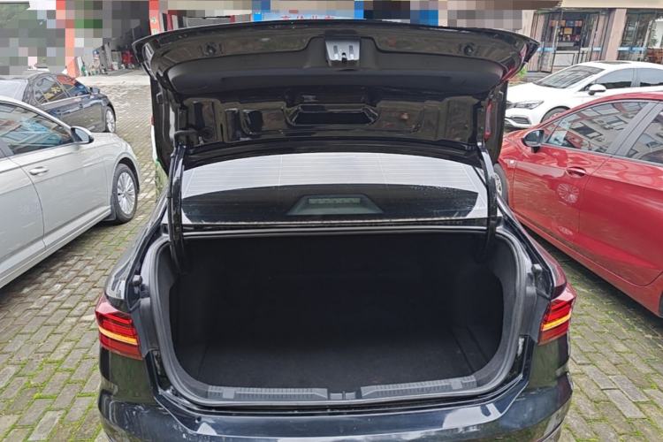 Used Volkswagen Lavida 2021 1.5L Automatic Comfort Edition Trunk