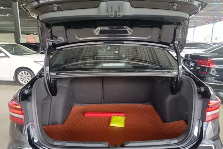 Used Volkswagen Lavida 2021 280TSI DSG Comfort Edition Trunk