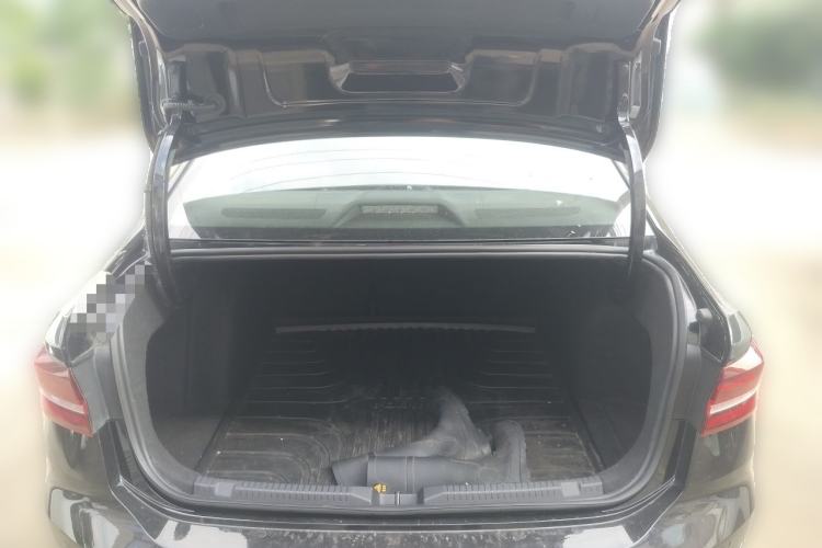 Used Volkswagen Lavida 2021 1.5L Automatic Fashion Edition Trunk