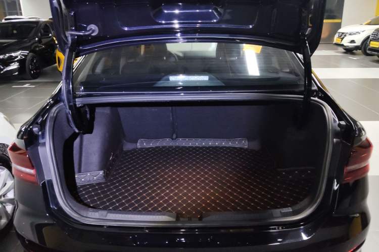 Used Volkswagen Lavida 2021 1.5L Automatic Comfort Edition Trunk