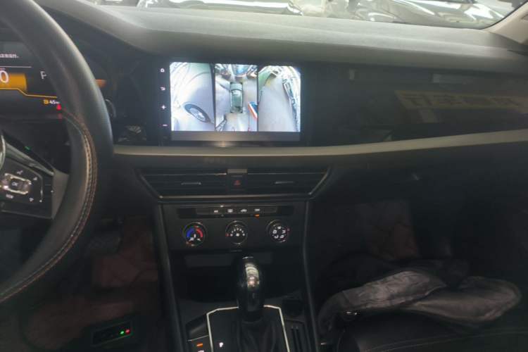Used Volkswagen Lavida 2021 280TSI DSG Comfort Edition Audio And AC Panel