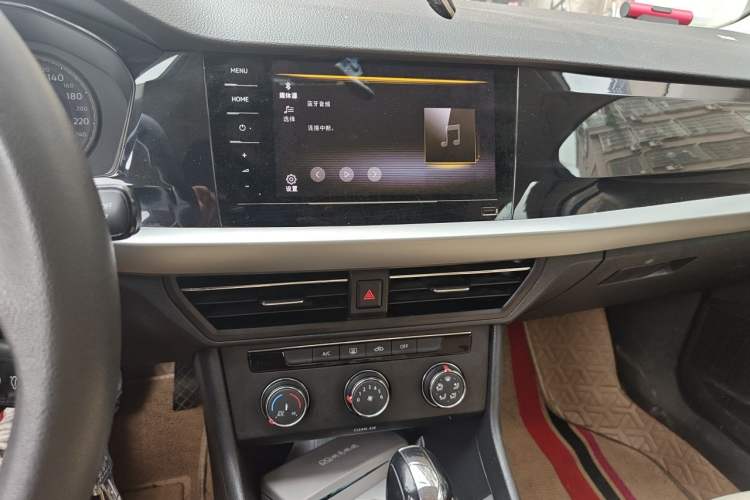 Used Volkswagen Lavida 2021 280TSI DSG Comfort Edition Audio And AC Panel