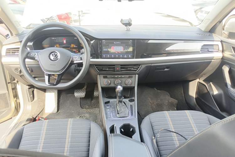 Used Volkswagen Lavida 2021 280TSI DSG Comfort Edition Center Console