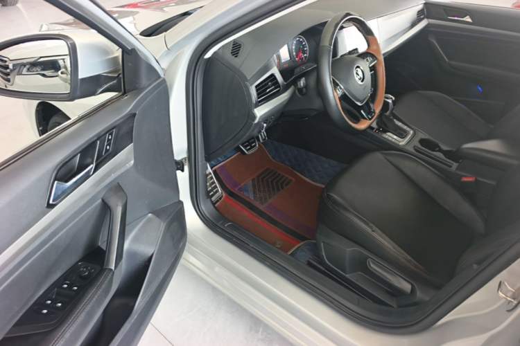 Used Volkswagen Lavida 2021 1.5L Automatic Fashion Edition Driver Seat