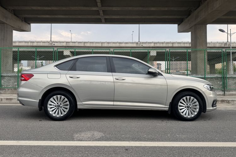 Used Volkswagen Lavida 2021 280TSI DSG Comfort Edition Exterior 3