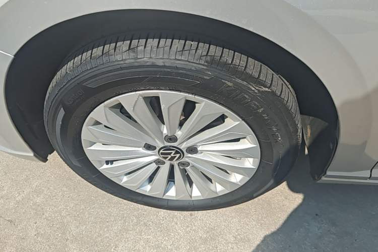 Used Volkswagen Lavida 2021 280TSI DSG Comfort Edition Exterior 4