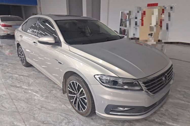 Used Volkswagen Lavida 2021 280TSI DSG Luxury Edition Front Right 45 Deg