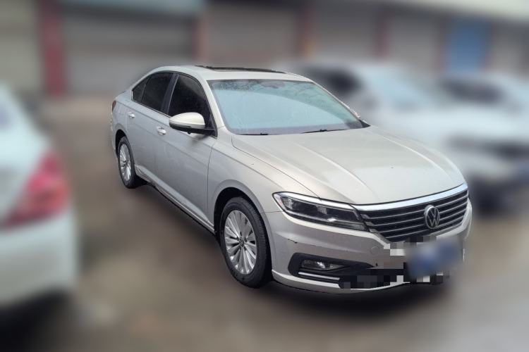 Used Volkswagen Lavida 2021 280TSI DSG Comfort Edition Front Right 45 Deg