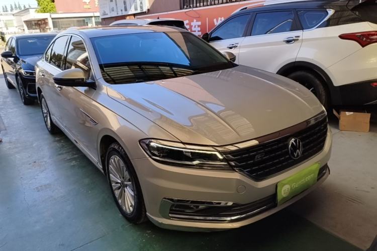 Used Volkswagen Lavida 2021 280TSI DSG Comfort Edition Front Right 45 Deg