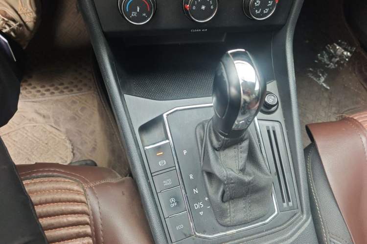 Used Volkswagen Lavida 2021 280TSI DSG Comfort Edition Gear Lever