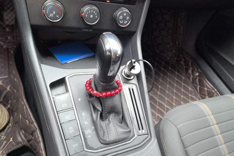 Used Volkswagen Lavida 2021 280TSI DSG Comfort Edition Gear Lever