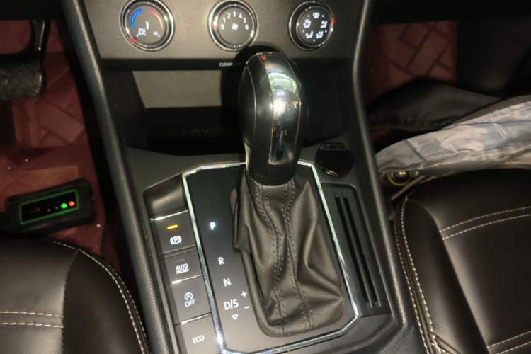 Used Volkswagen Lavida 2021 280TSI DSG Comfort Edition Gear Lever