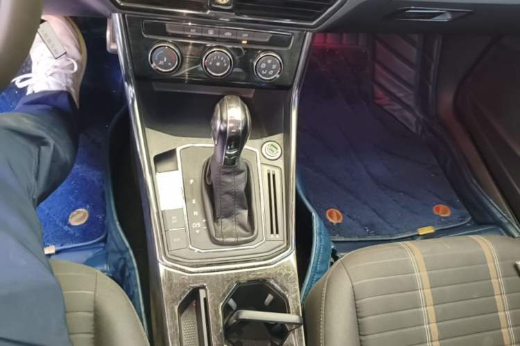 Used Volkswagen Lavida 2021 280TSI DSG Comfort Edition Gear Lever