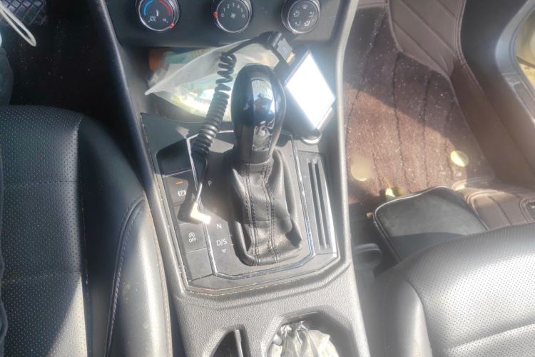 Used Volkswagen Lavida 2021 1.5L Automatic Comfort Edition Gear Lever