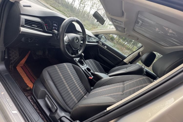 Used Volkswagen Lavida 2021 280TSI DSG Comfort Edition Interior 2