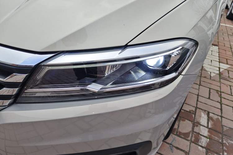 Used Volkswagen Lavida 2021 1.5L Automatic Vision Edition Left Front Headlight