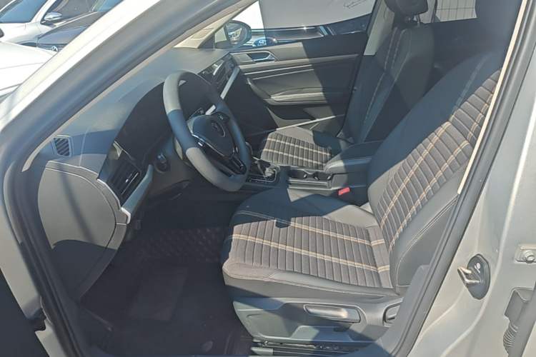 Used Volkswagen Lavida 2021 280TSI DSG Comfort Edition Left Front Seat