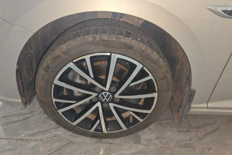 Used Volkswagen Lavida 2021 280TSI DSG Luxury Edition Left Front Wheel Hub