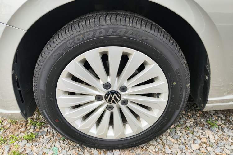 Used Volkswagen Lavida 2021 1.5L Automatic Comfort Edition Left Front Wheel Hub