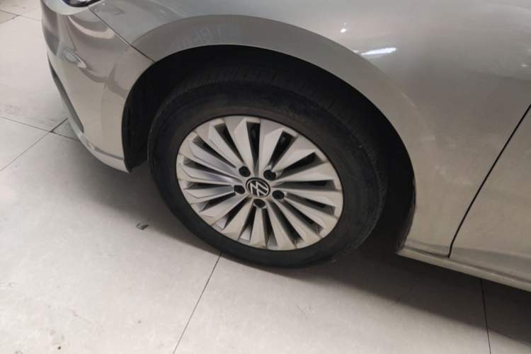 Used Volkswagen Lavida 2021 1.5L Automatic Comfort Edition Left Front Wheel Hub