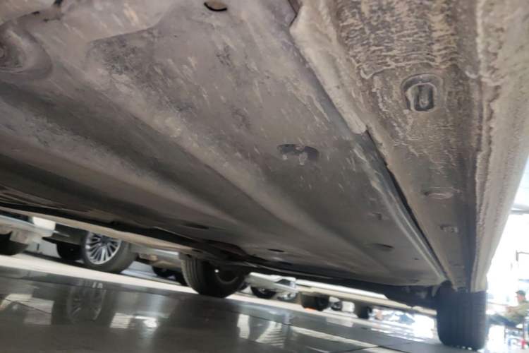 Used Volkswagen Lavida 2021 1.5L Automatic Comfort Edition Left Side Sill