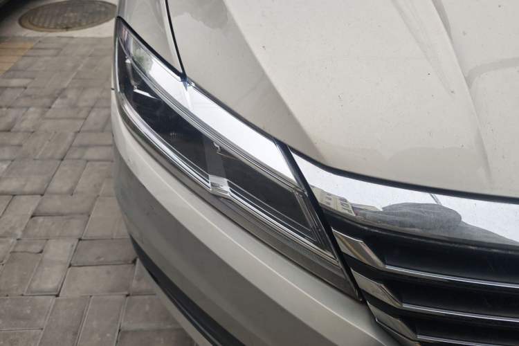 Used Volkswagen Lavida 2021 280TSI DSG Comfort Edition Right Front Headlight