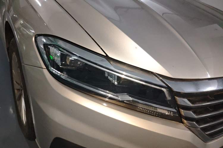 Used Volkswagen Lavida 2021 280TSI DSG Comfort Edition Right Front Headlight