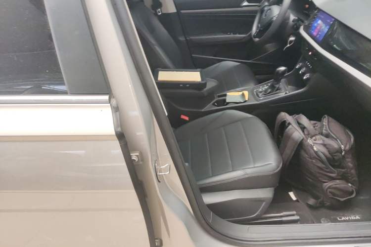 Used Volkswagen Lavida 2021 1.5L Automatic Comfort Edition Right Front Seat