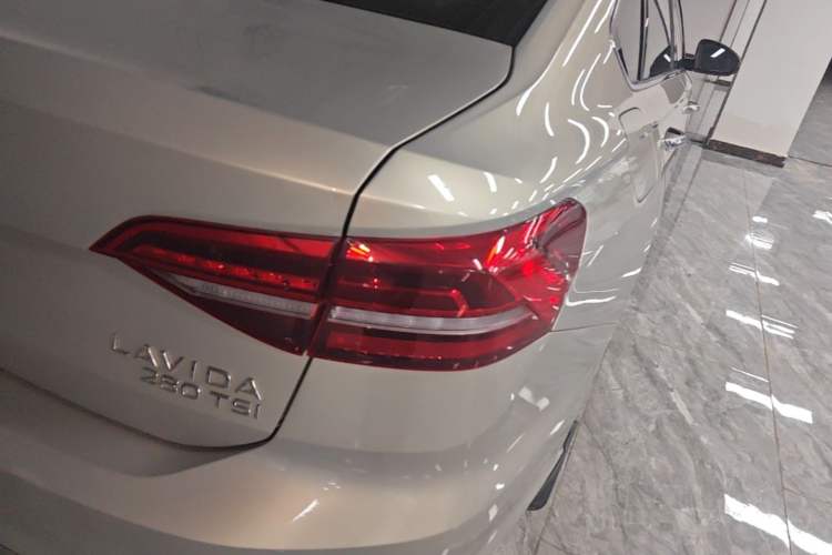 Used Volkswagen Lavida 2021 280TSI DSG Luxury Edition Right Rear Taillight