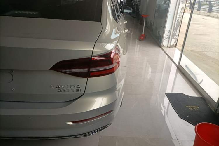 Used Volkswagen Lavida 2021 280TSI DSG Comfort Edition Right Rear Taillight