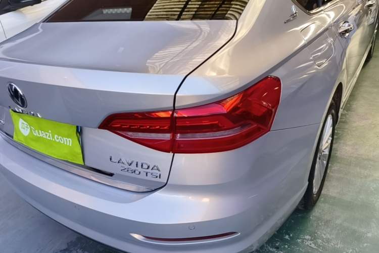 Used Volkswagen Lavida 2021 280TSI DSG Comfort Edition Right Rear Taillight