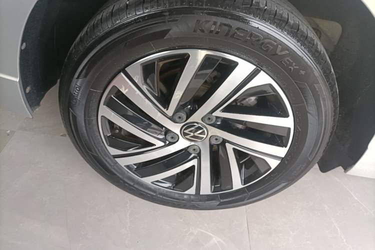 Used Volkswagen Lavida 2021 280TSI DSG Comfort Edition Right Rear Wheel Hub