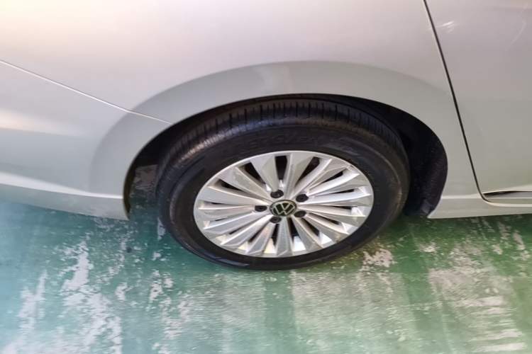 Used Volkswagen Lavida 2021 280TSI DSG Comfort Edition Right Rear Wheel Hub