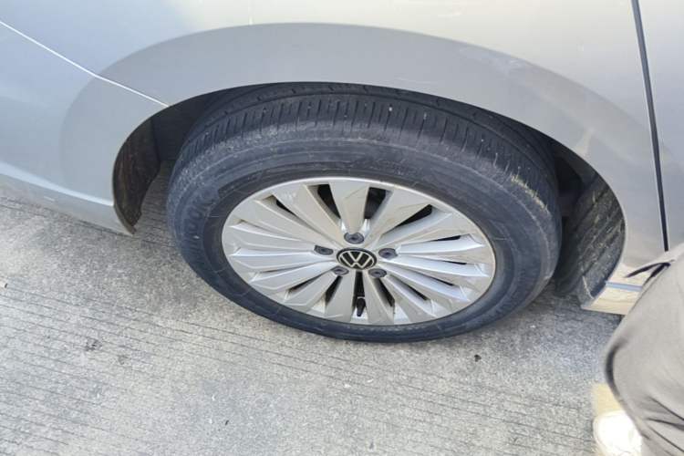 Used Volkswagen Lavida 2021 280TSI DSG Comfort Edition Right Rear Wheel Hub