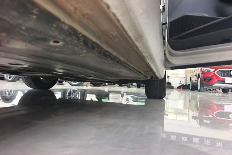 Used Volkswagen Lavida 2021 1.5L Automatic Fashion Edition Right Side Sill